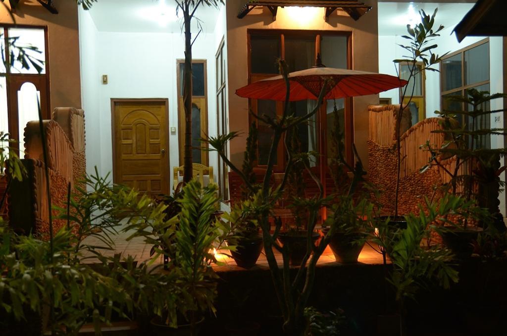 Mingalar Inn Inle Lake Kültér fotó