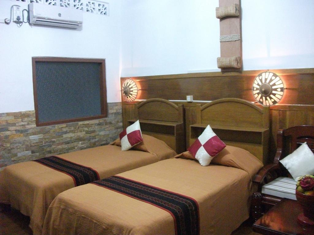 Mingalar Inn Inle Lake Kültér fotó