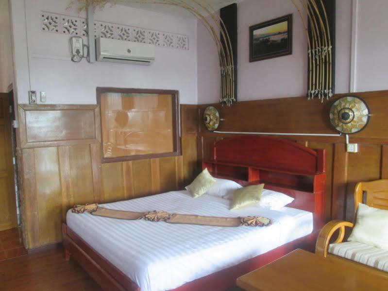 Mingalar Inn Inle Lake Kültér fotó