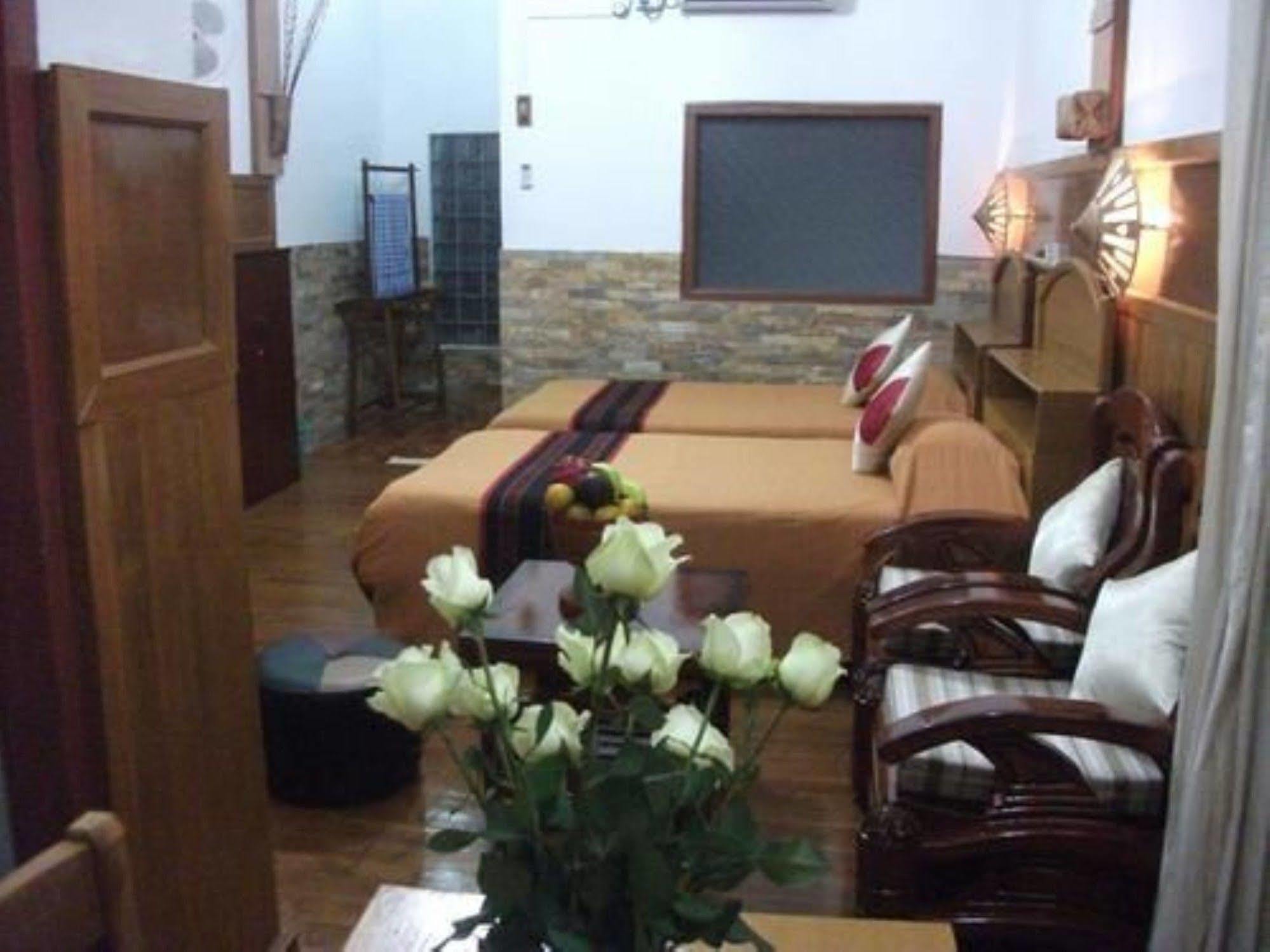 Mingalar Inn Inle Lake Kültér fotó